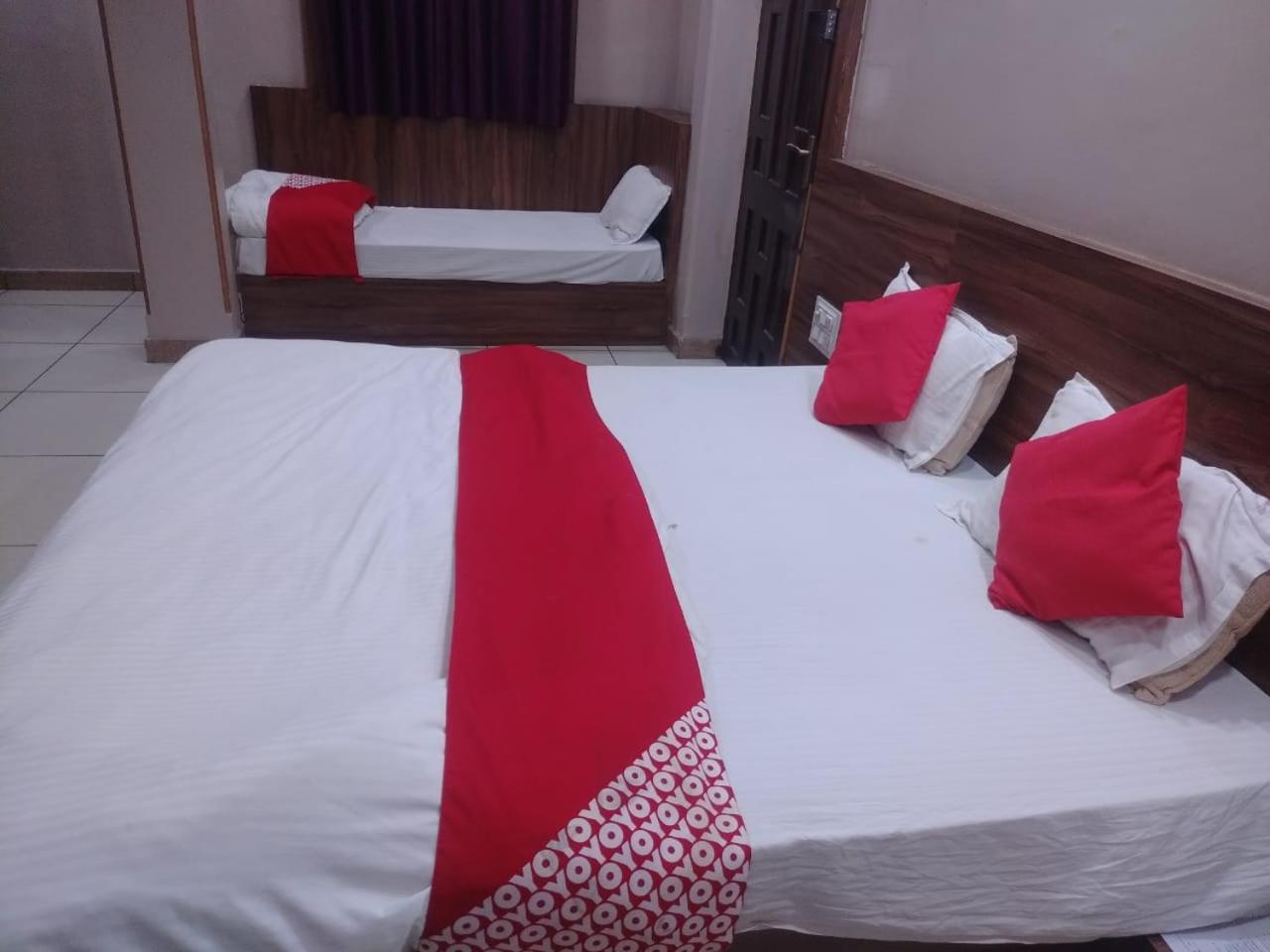 Hotel Grand Stay Bhopal Buitenkant foto